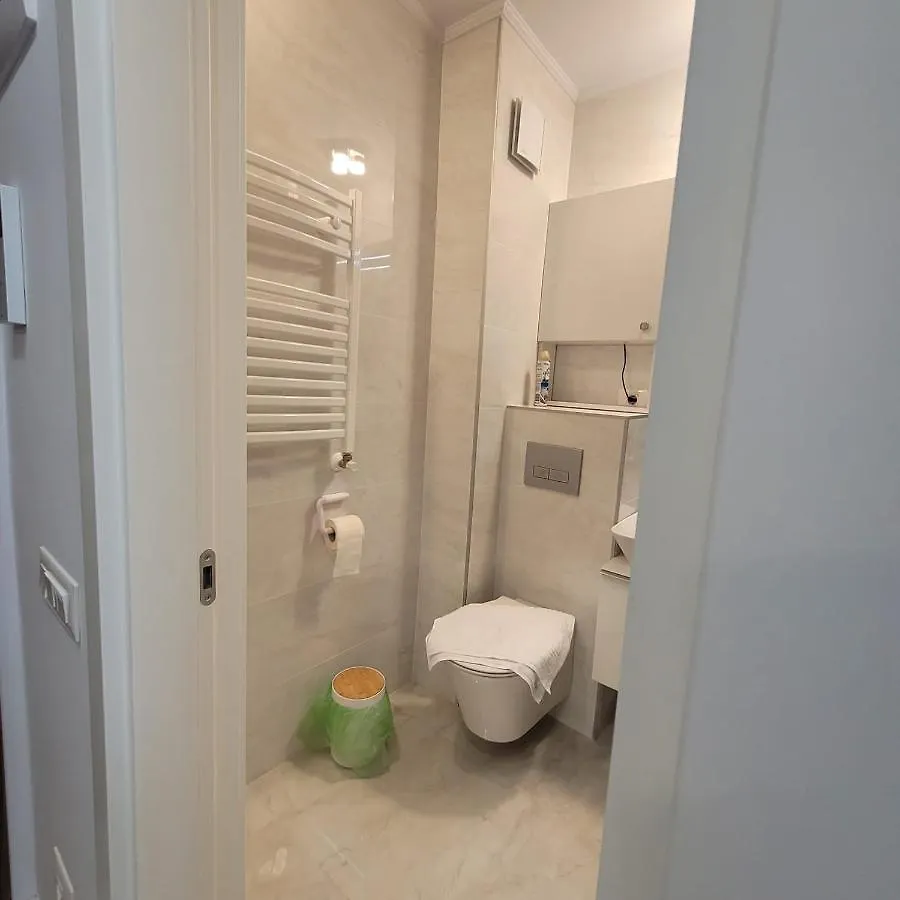 Studio 10 - Catedral Residence Bucharest - Free Parking 0*,