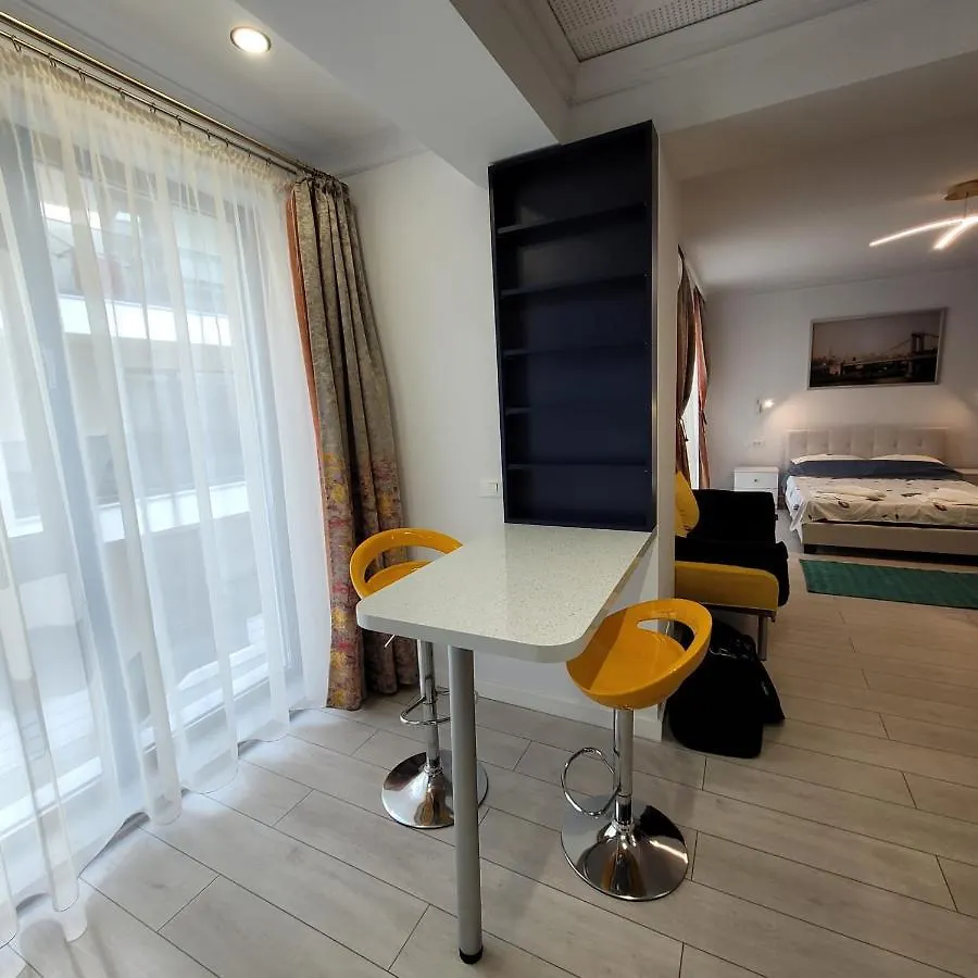 Studio 10 - Catedral Residence Bucharest - Free Parking Apartament